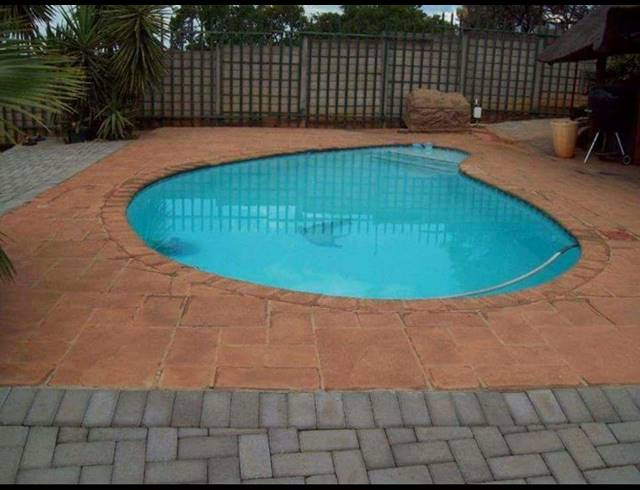 3 BEDROOM HOUSE FOR SALE IN AZALEA PARK
